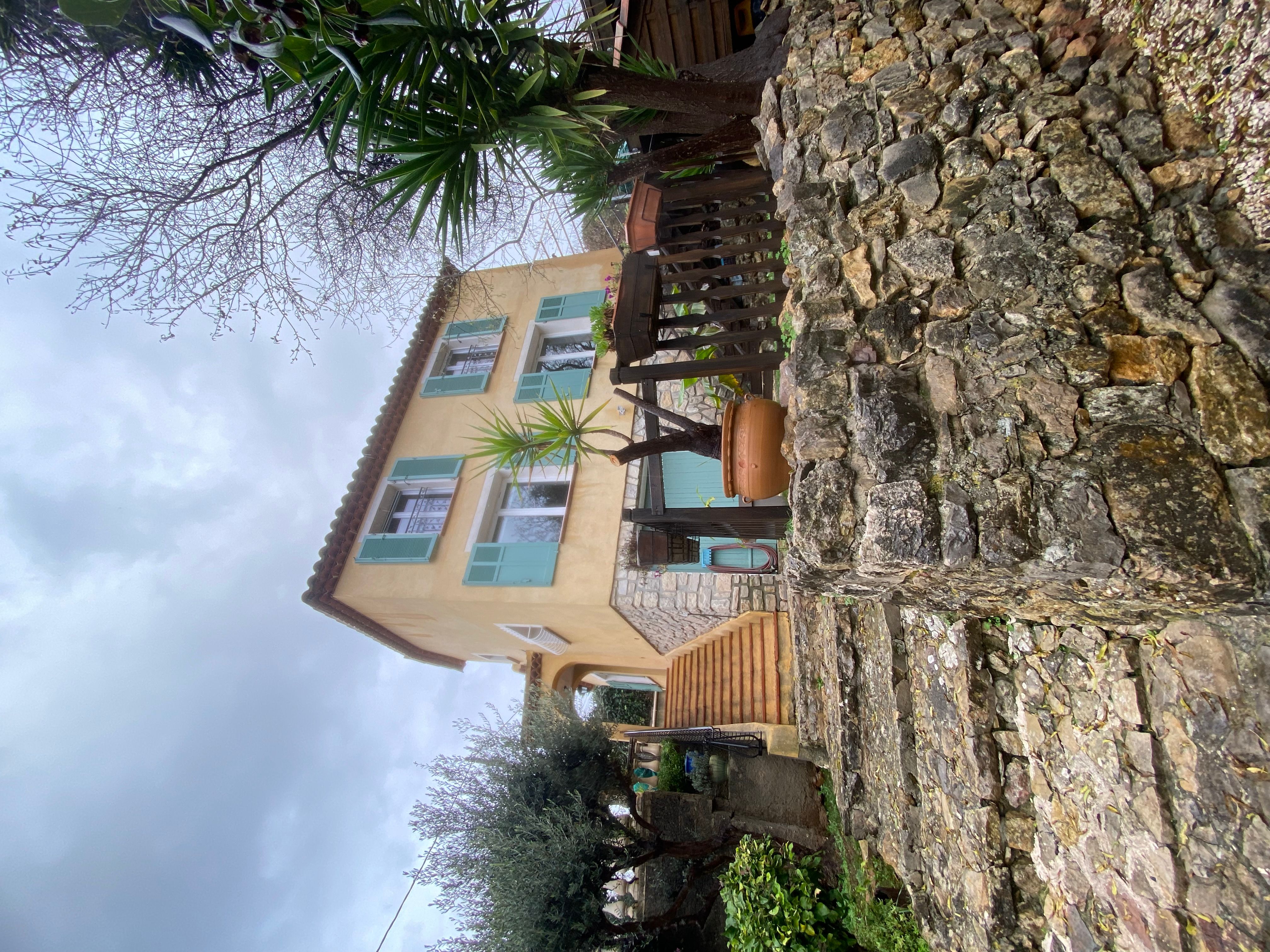 Maison-Villa - OLLIOULES