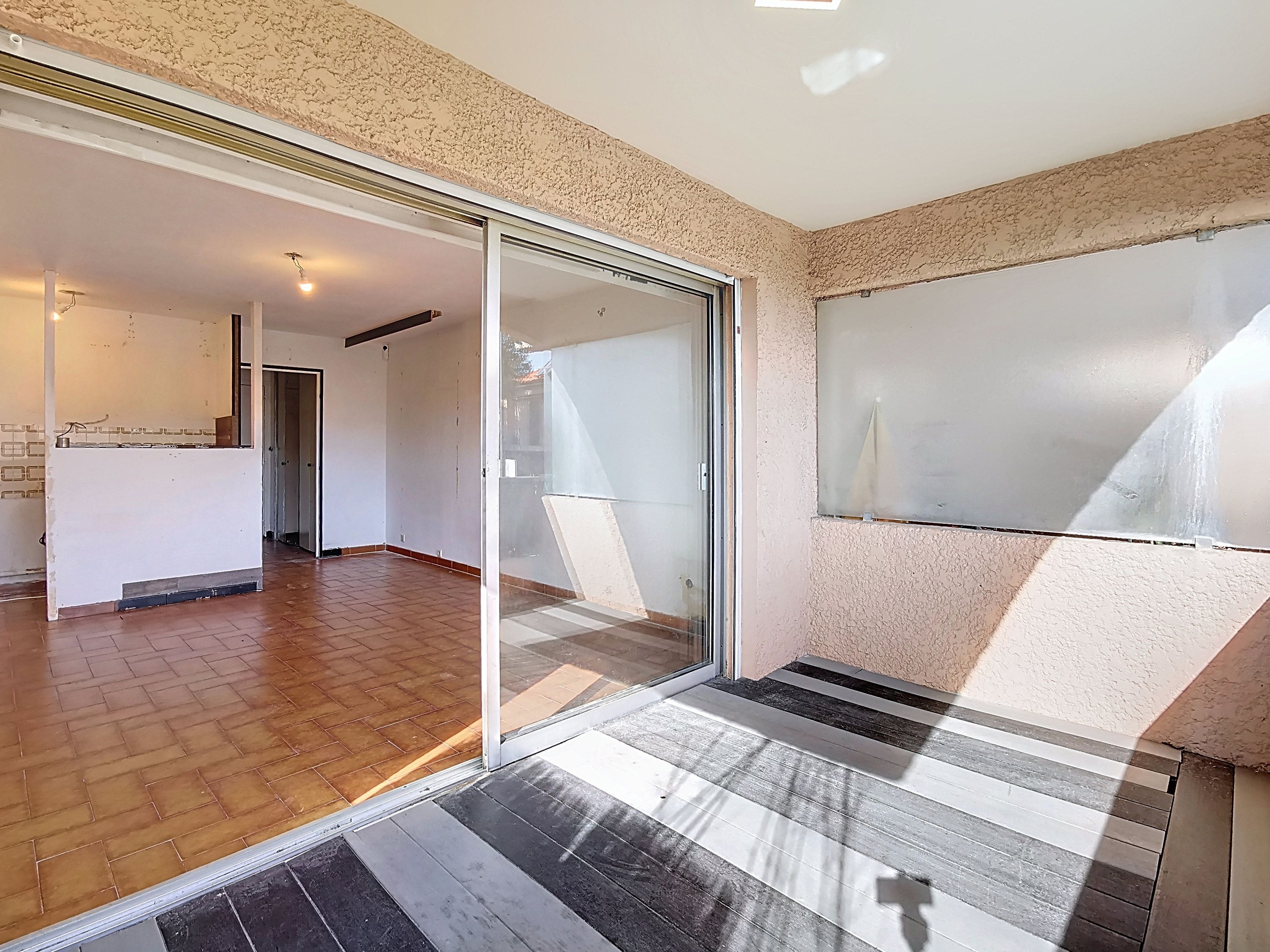 Appartement - SIX FOURS LES PLAGES