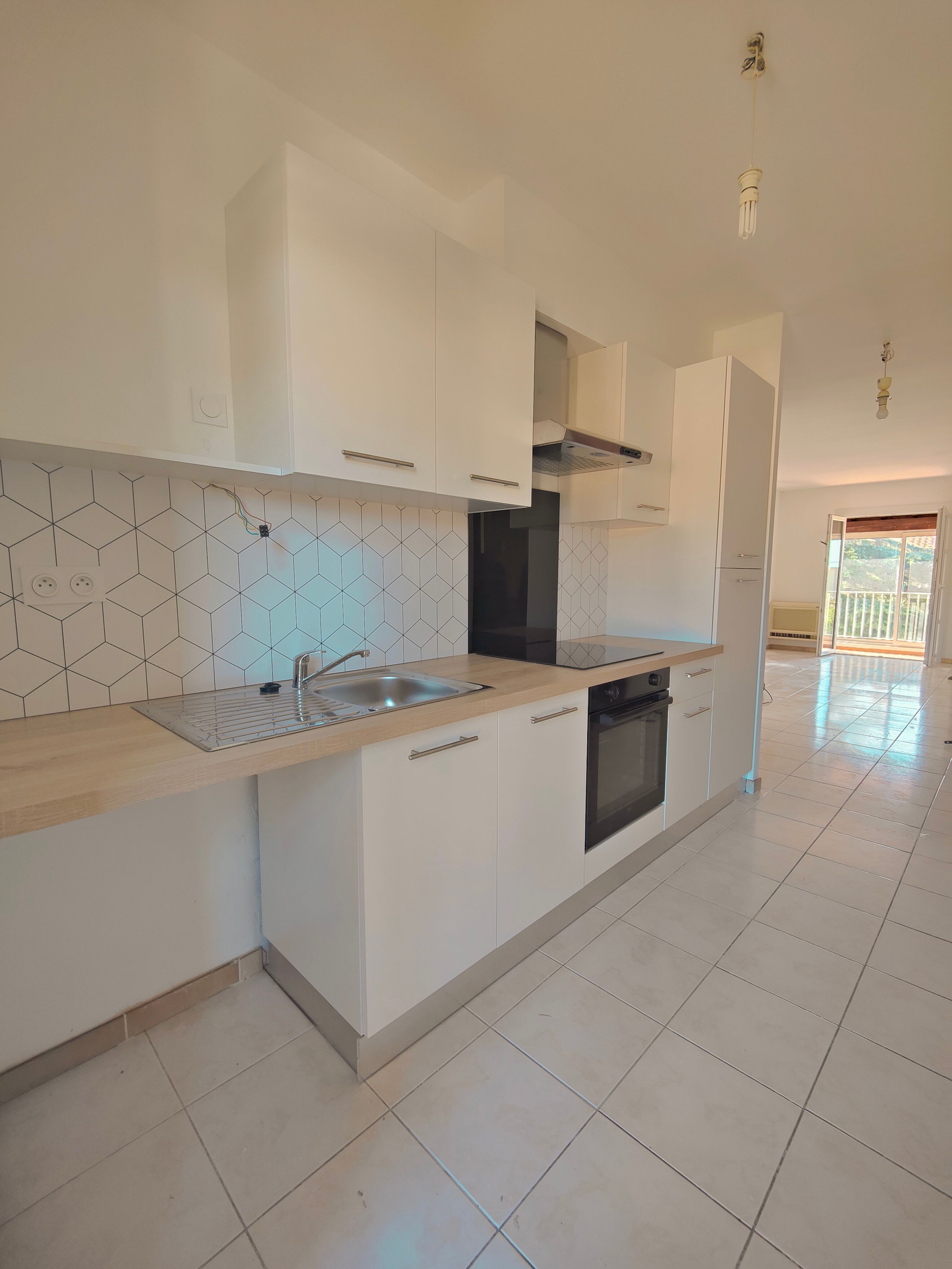 Appartement - SIX FOURS LES PLAGES