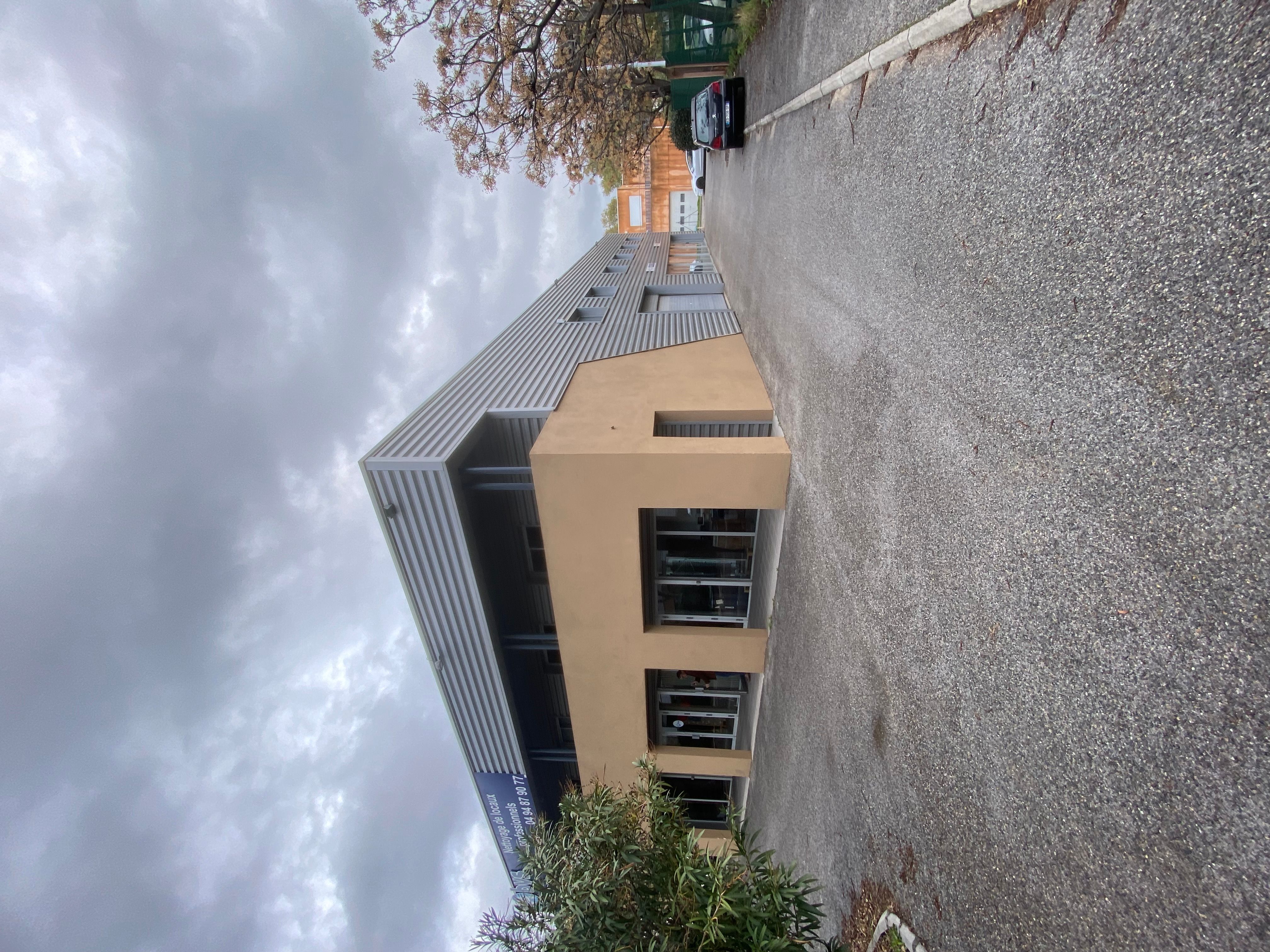 Local Commercial - SIX FOURS LES PLAGES