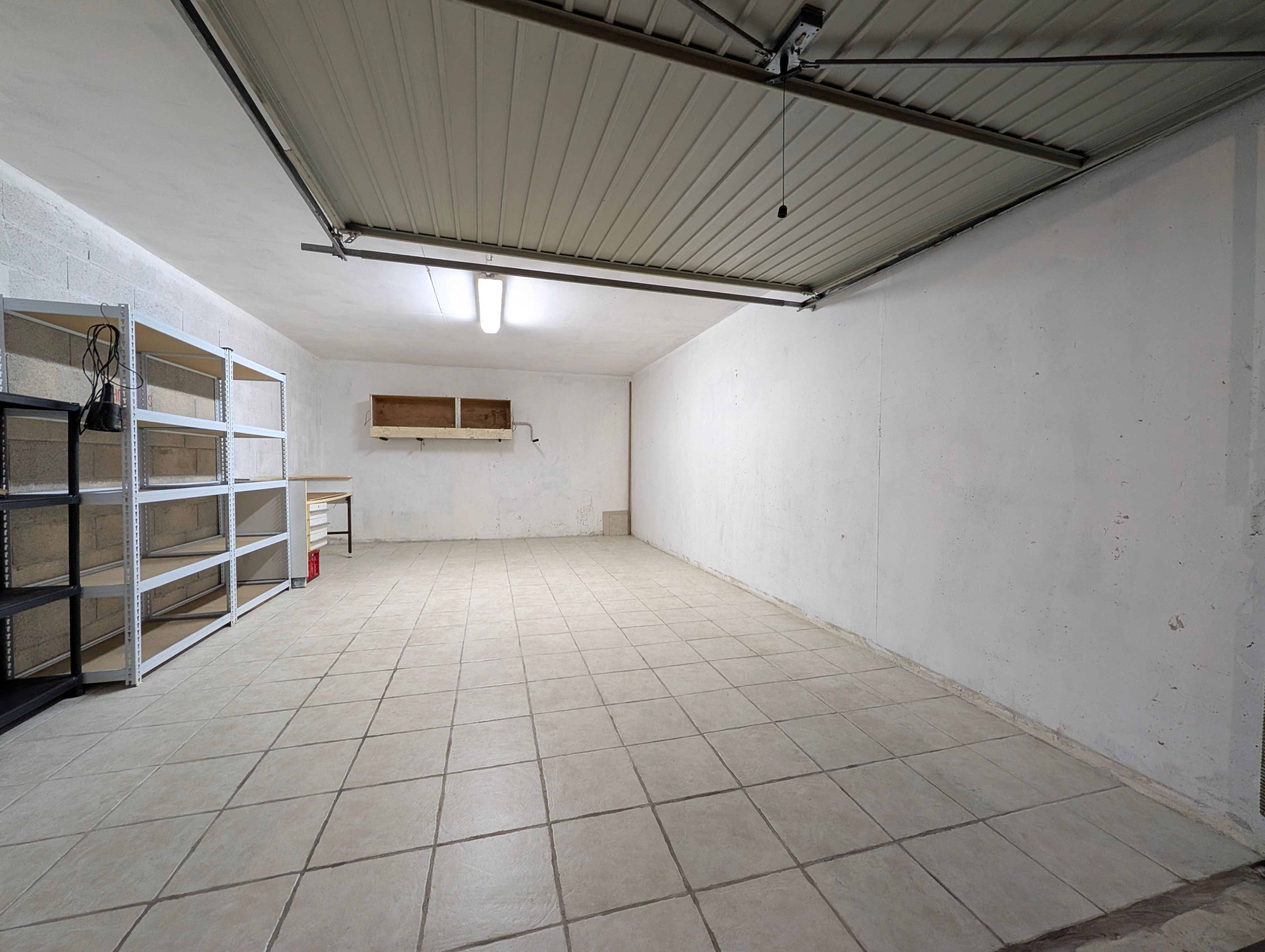 Parking - SIX-FOURS-LES-PLAGES