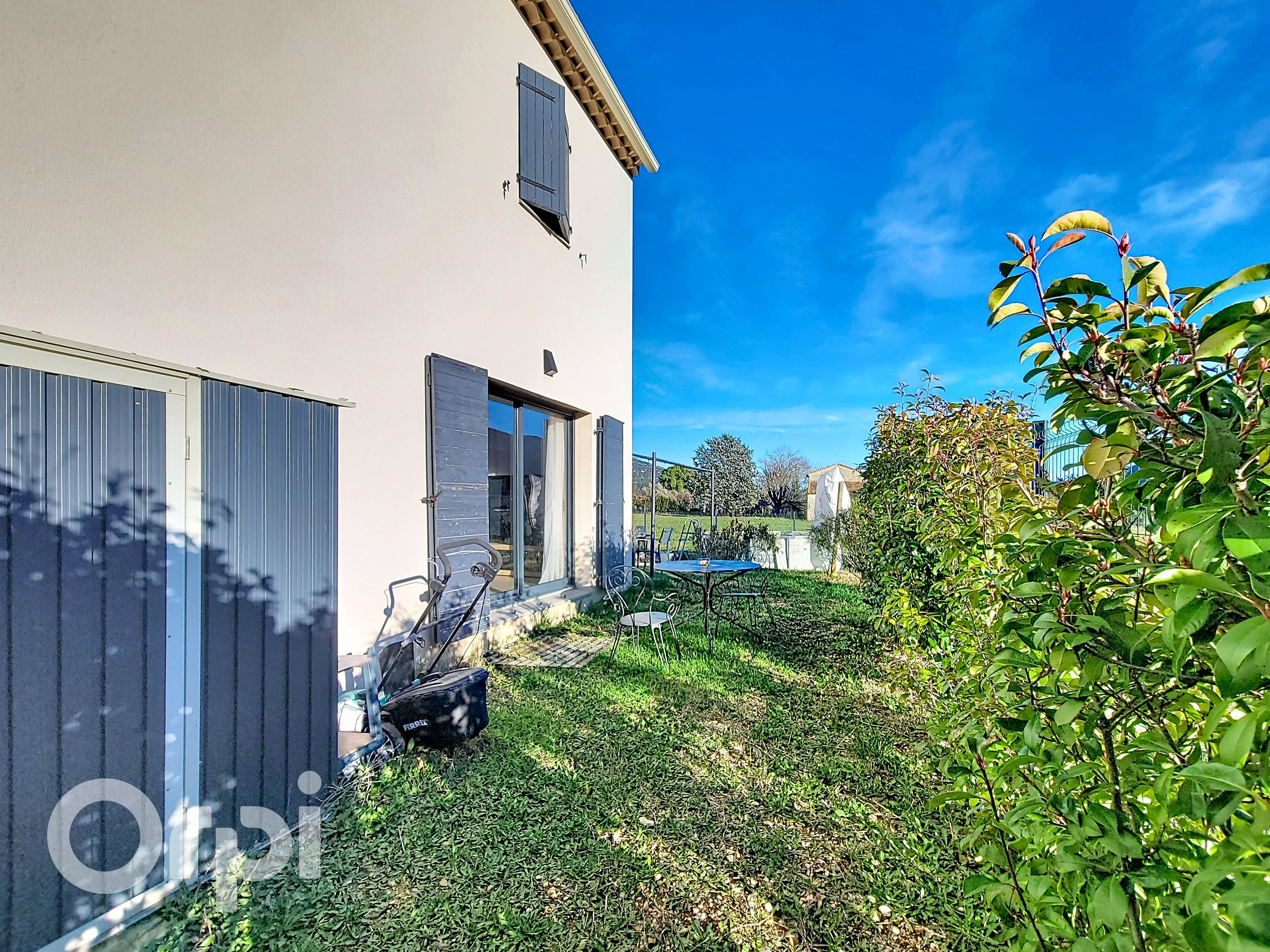 Maison-Villa - SIGNES