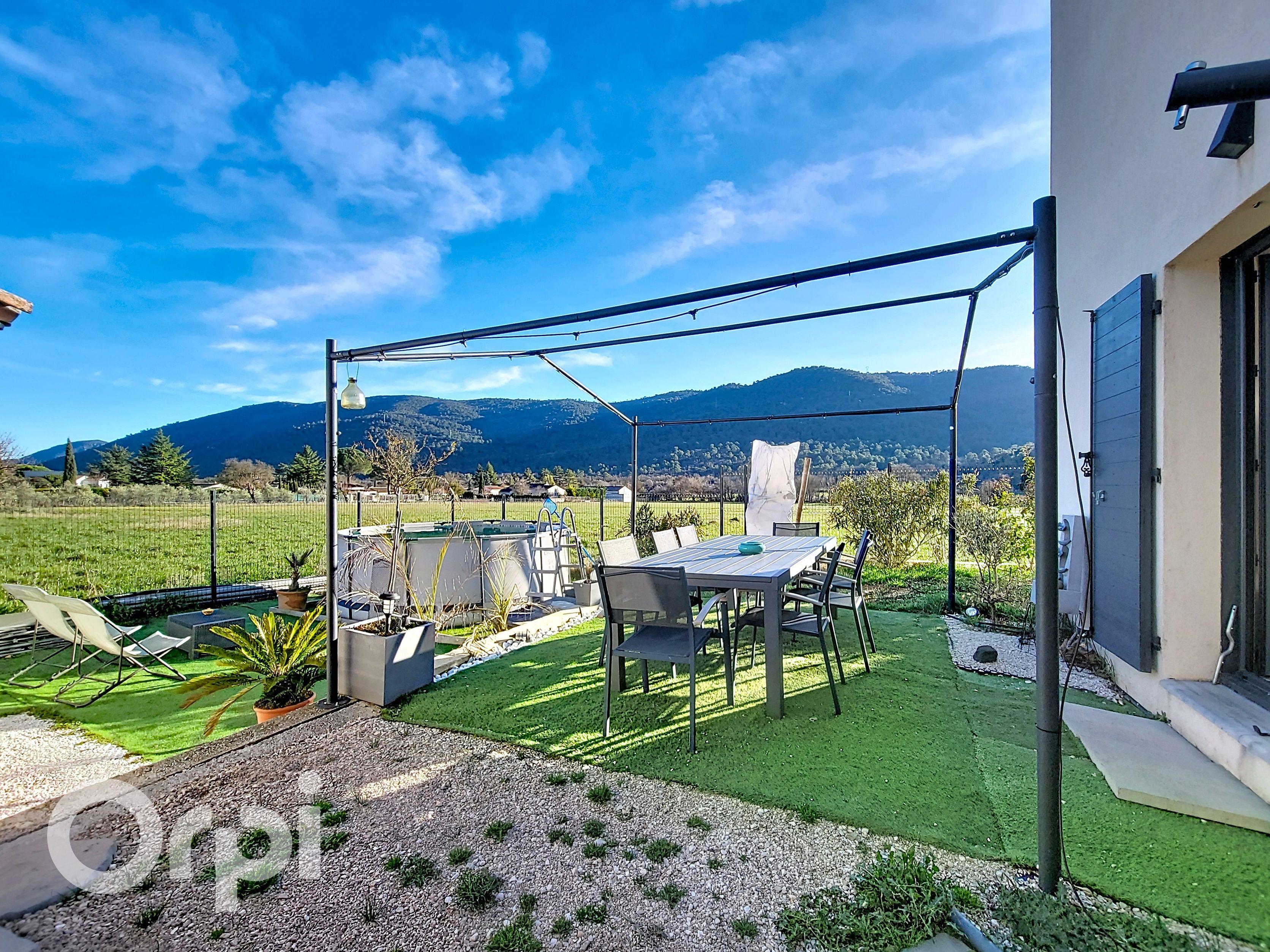 Maison-Villa - SIGNES