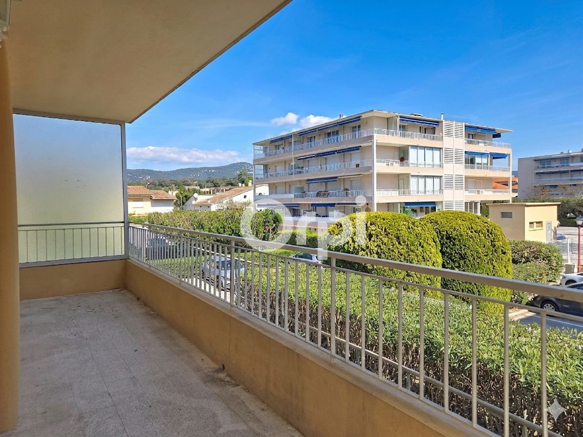Appartement - SIX FOURS LES PLAGES