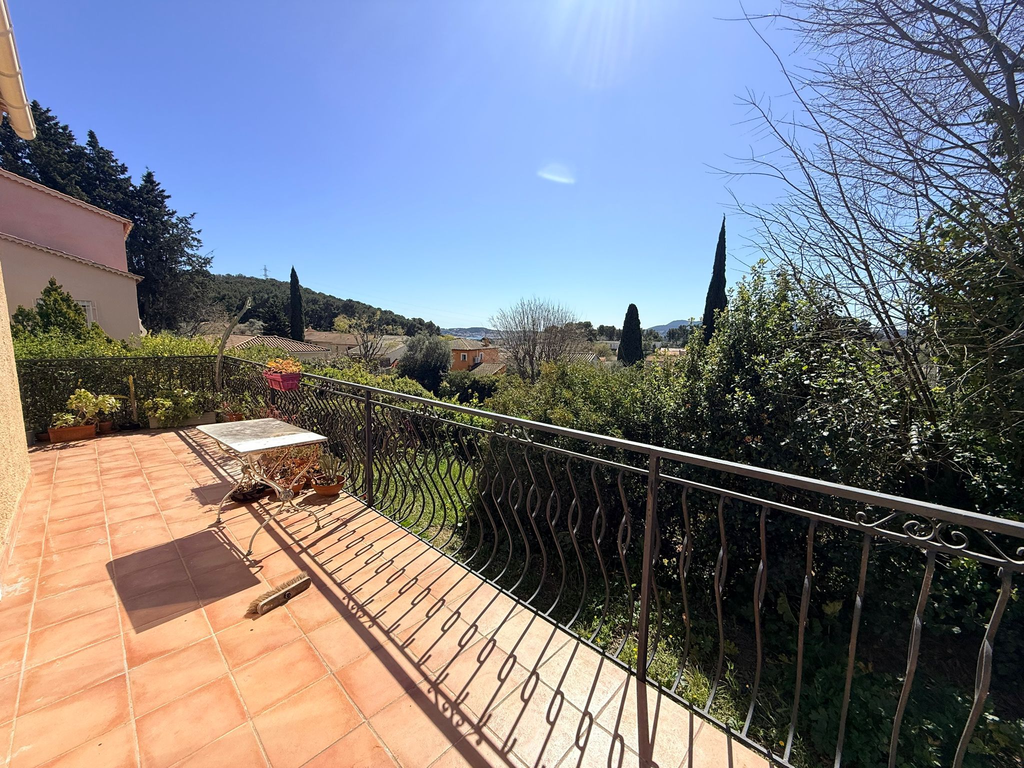 Maison-Villa - OLLIOULES