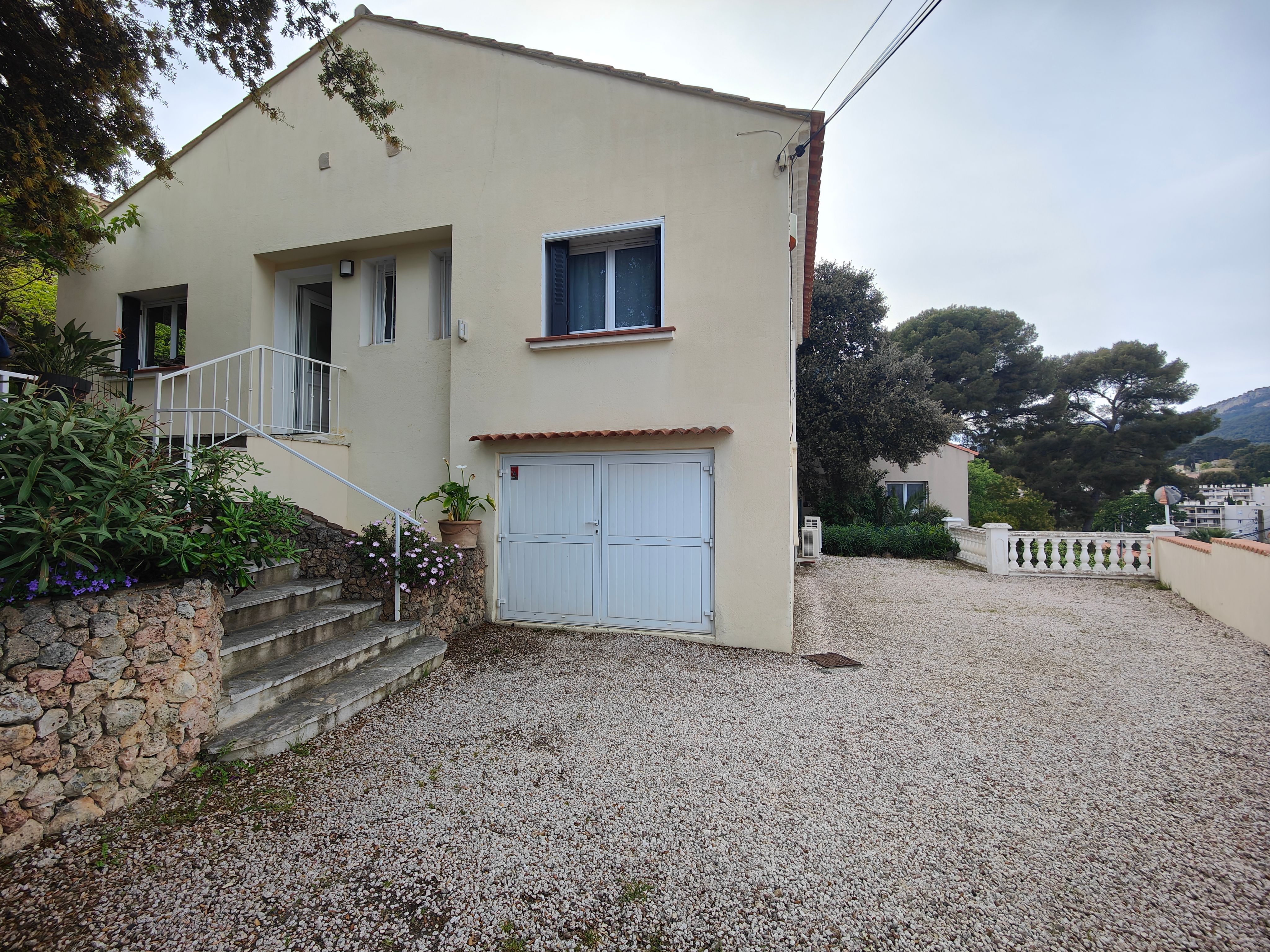 Maison-Villa - TOULON
