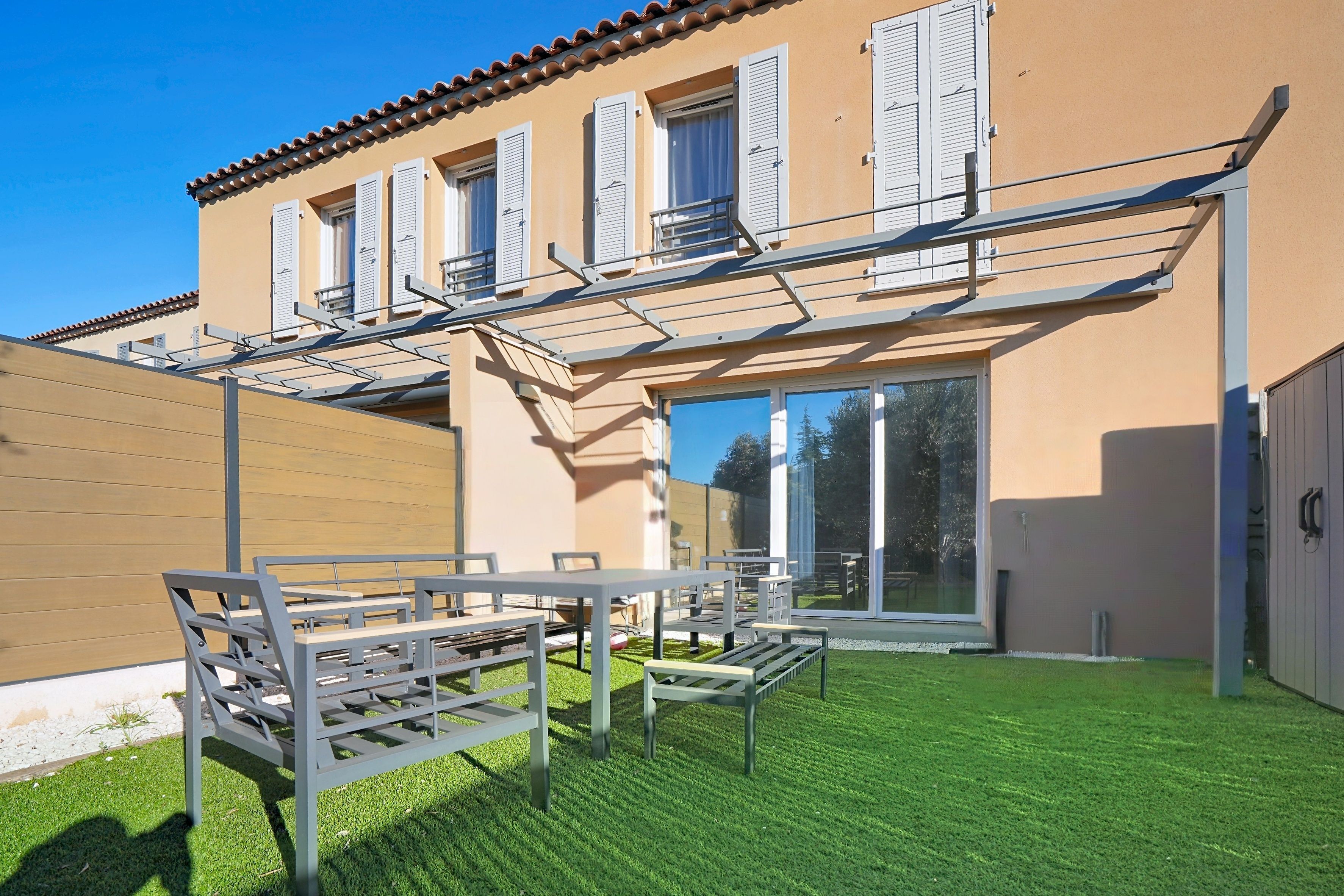 Maison-Villa - OLLIOULES