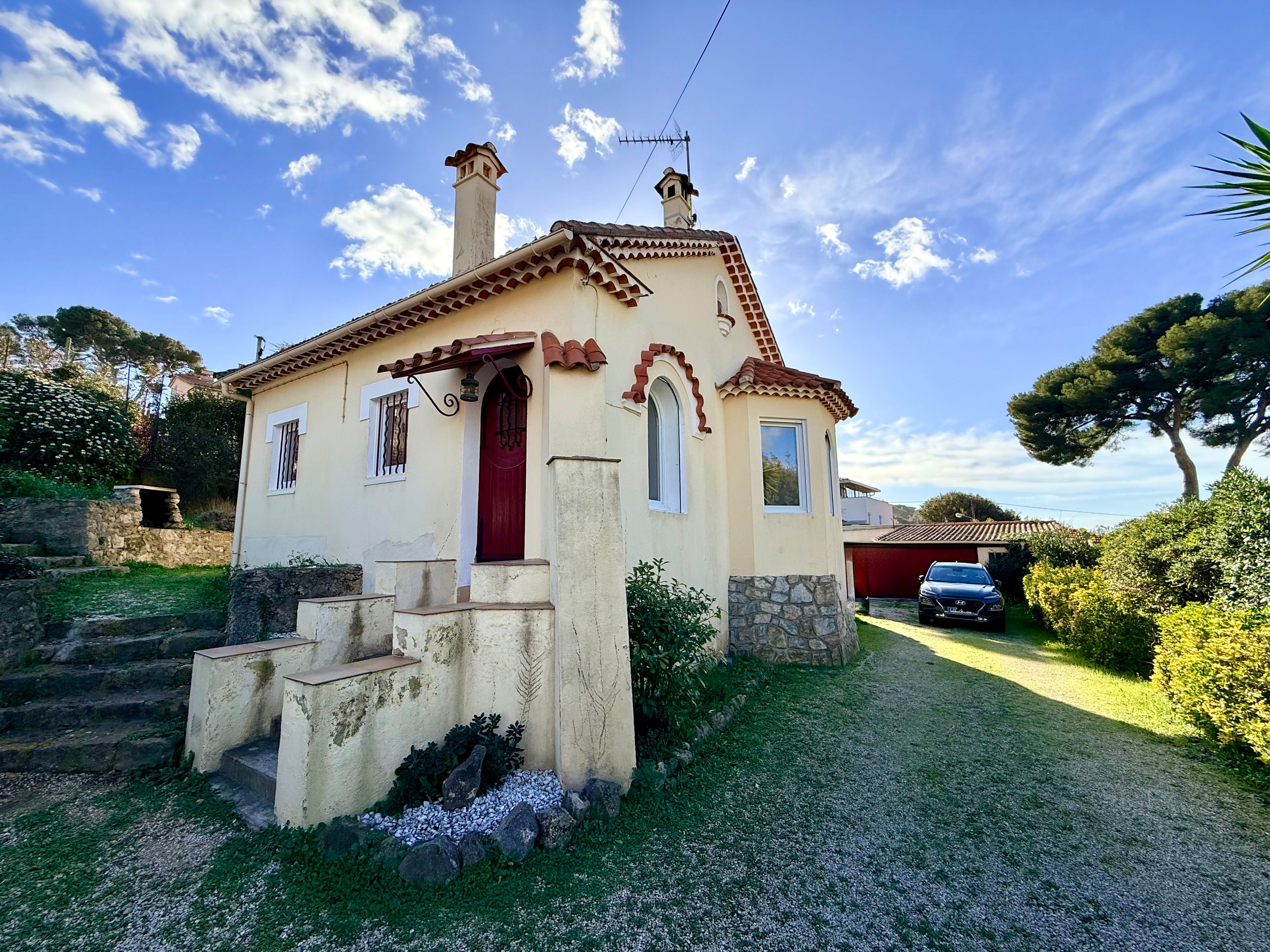 Maison-Villa - SANARY SUR MER