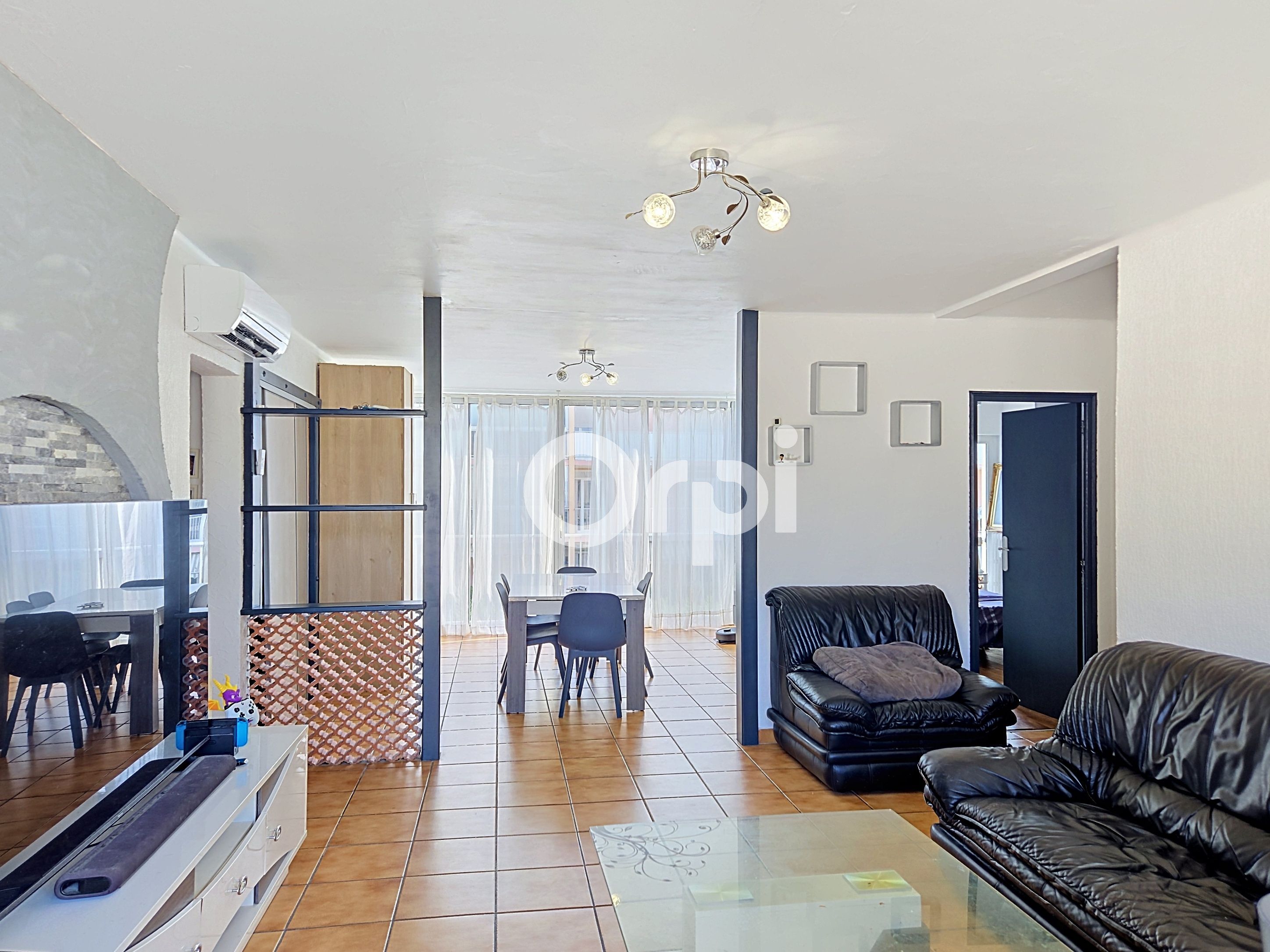 Appartement - SIX FOURS LES PLAGES