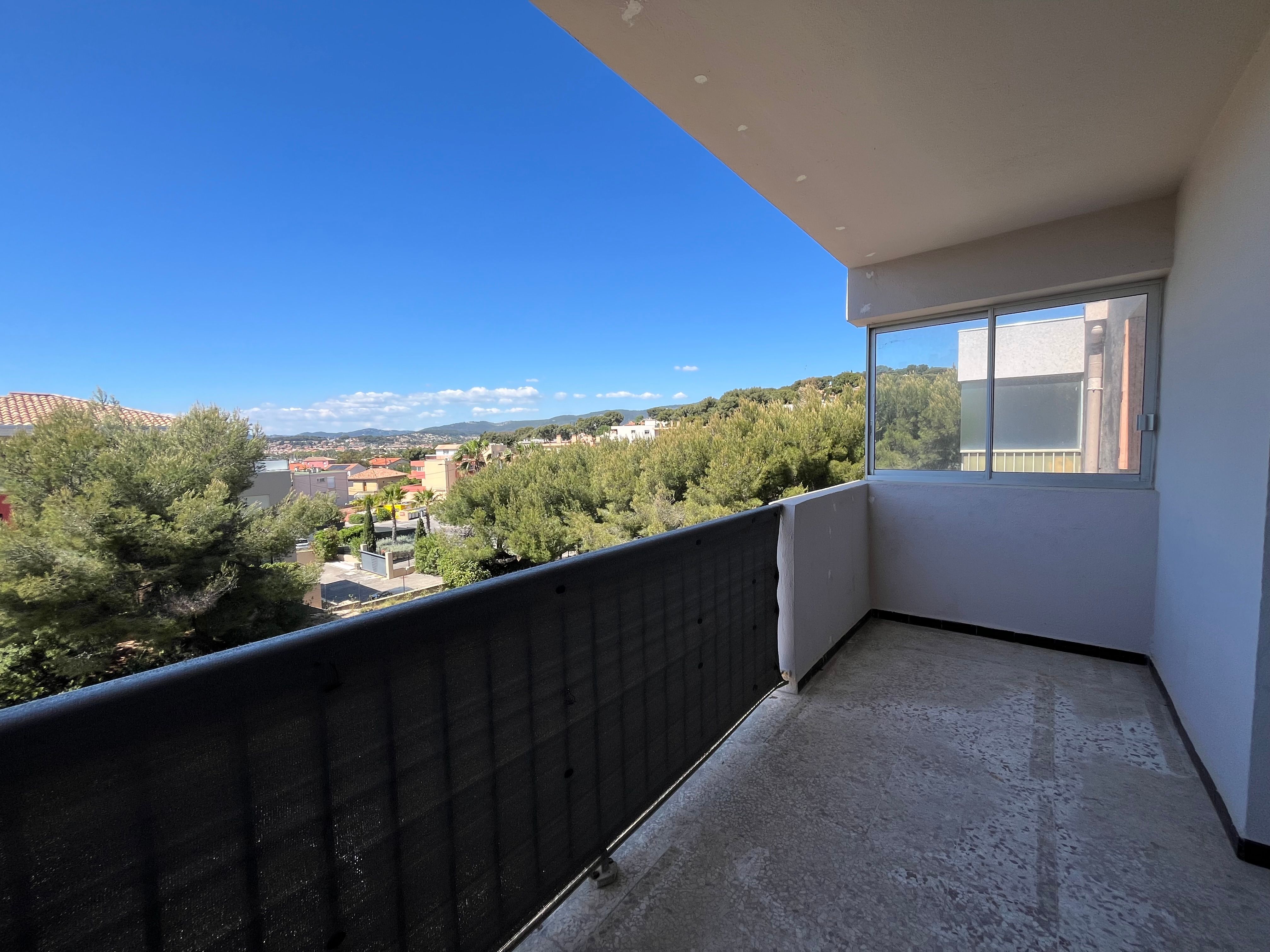 Appartement - SIX FOURS LES PLAGES