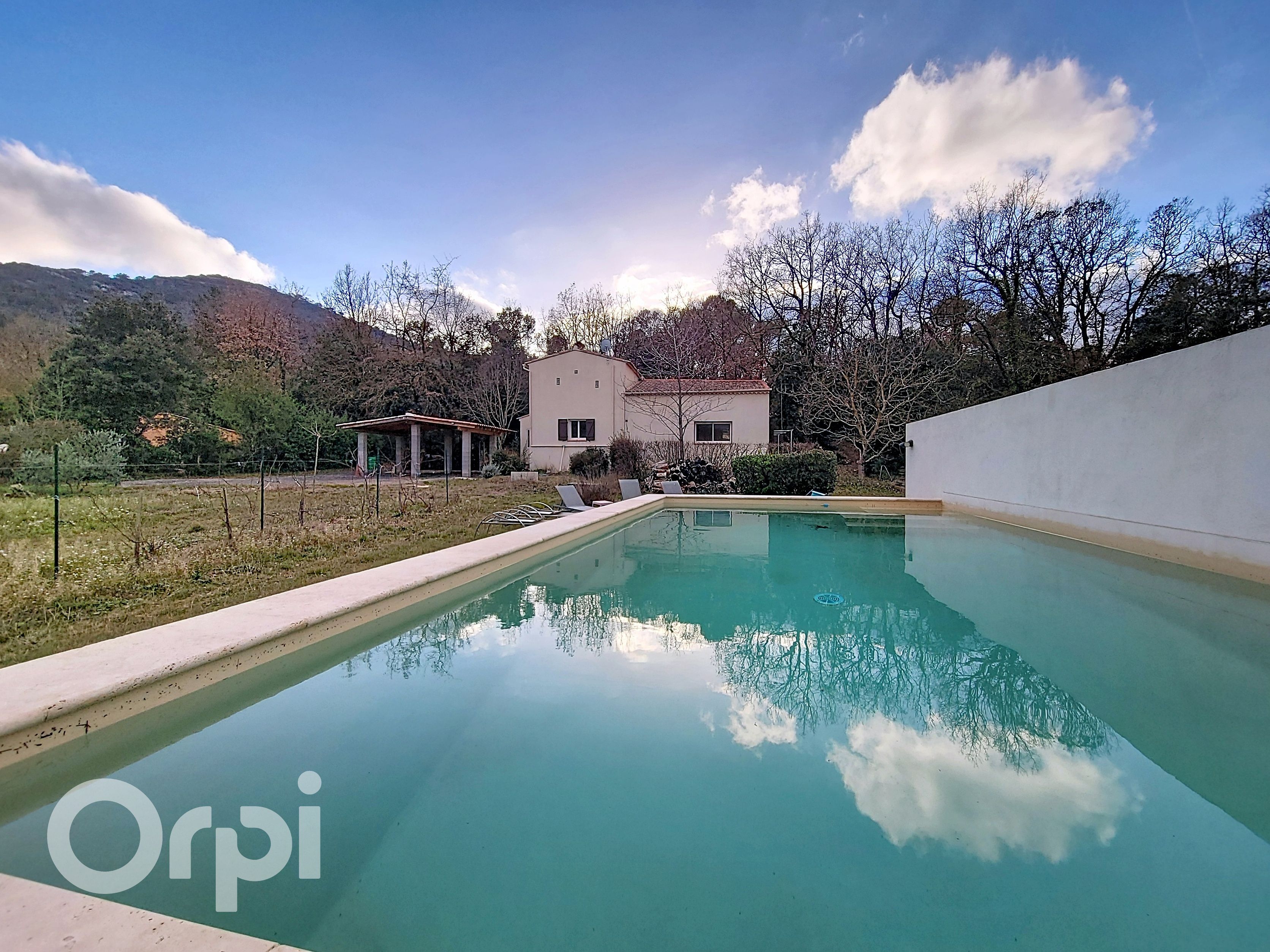 Maison-Villa - SIGNES